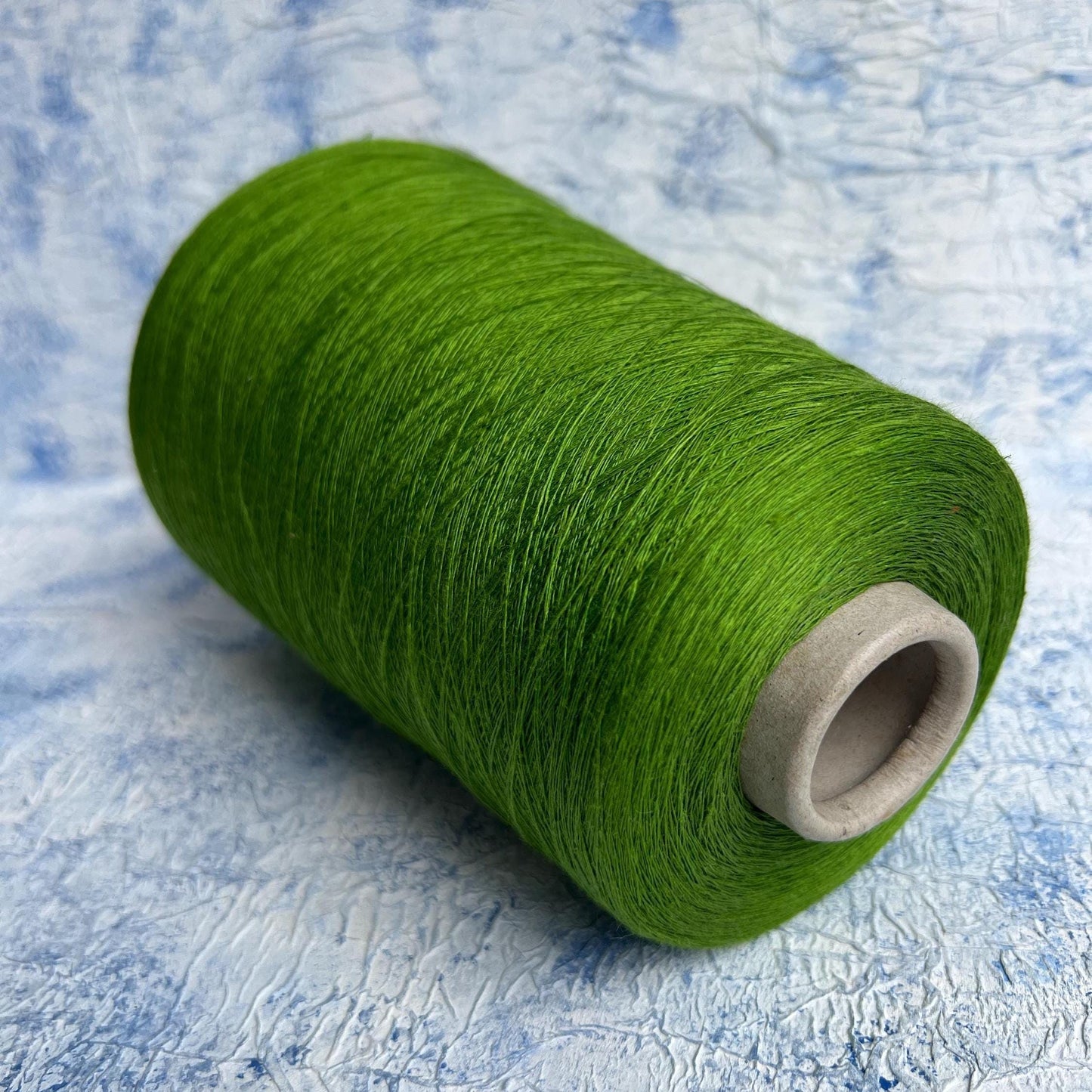 Linen yarn 100%, Yarn on cone for knitting,Tollegno yarn, Color Green. Per 100 gr
