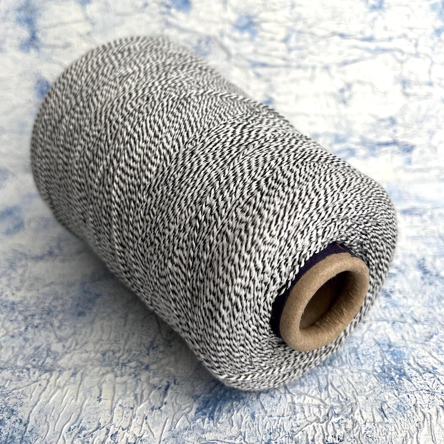 Cotton Chanel. 88% Cotton yarn, 3% Cashmere, 9% PA. White&amp.Per 100 gr