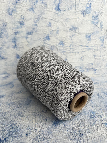 Cotton Chanel. 88% Cotton yarn, 3% Cashmere, 9% PA. White&amp.Per 100 gr