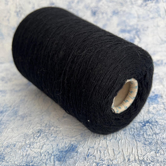 Merino yarn 100%,New Geelong, ZEGNA BARUFFA, Color Black. Per 100 gr