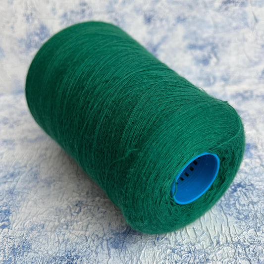Merino yarn 100%,New Geelong,ZEGNA BARUFFA,Color Green. Per 100 gr