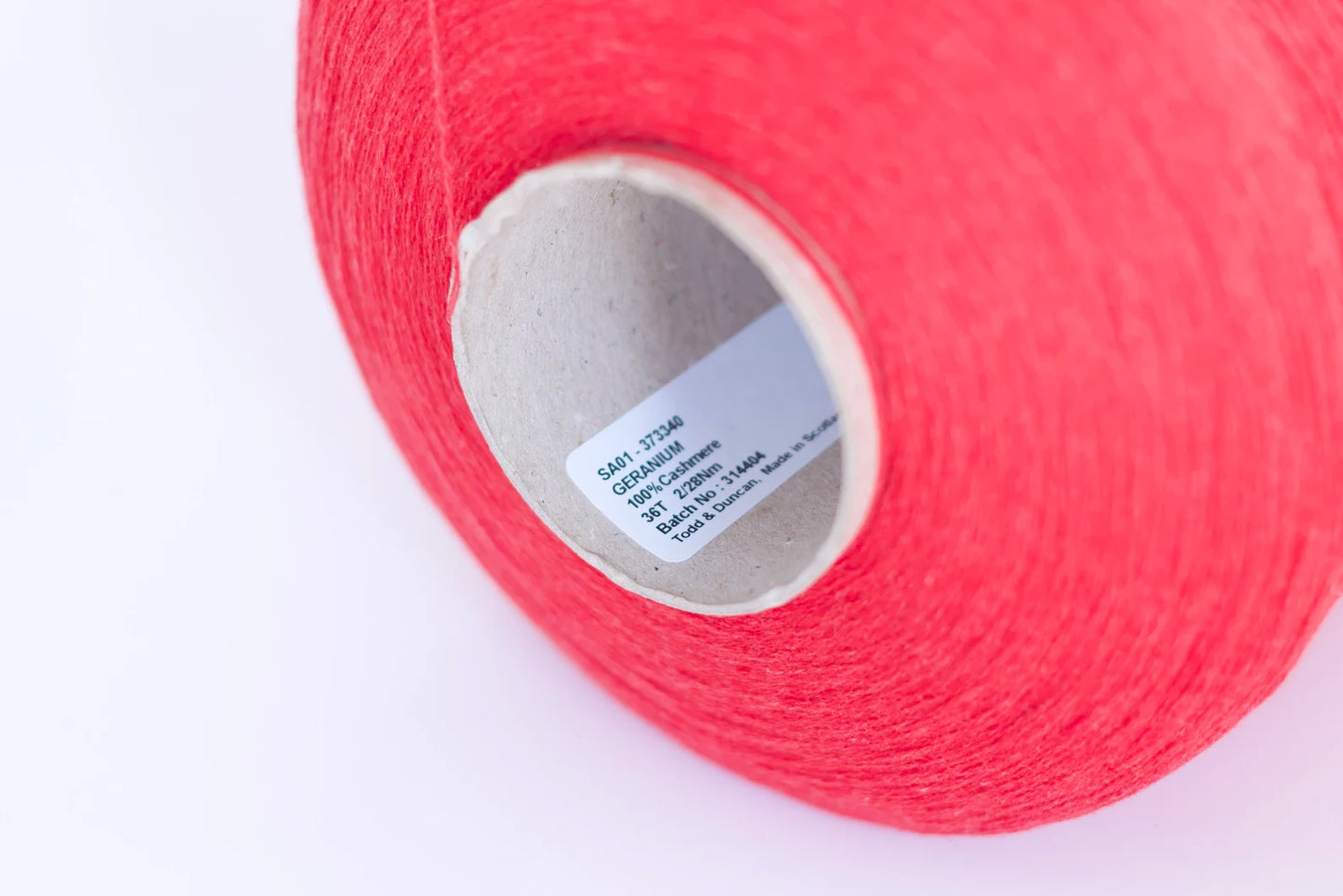 Cashmere 100%, 2/28, Todd&Duncan SA01-744850, Geranium red, per 100 gr