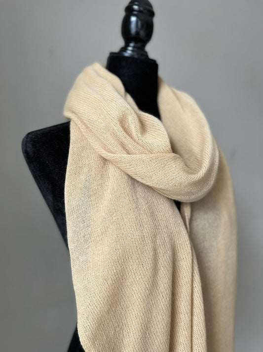 Sandy Serenity: 100% Pure Cashmere Wrap, Cozy Comfort with a Touch of Sand-Colored Luxury