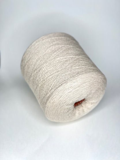 Wool 93%, Cashmere 7%, Nm 2/26000, Cervino, colore Pallido (white), per. 100 gr.