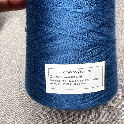 Cashmere yarn 70%,  Seta yarn 30%, Cariaggi Jaipur yarn, art: PPKA017, colore Blue. Fiber: 70% cashmere yarn 30% Silk yarn. Yarn Colour: Blue. This is a very soft pure cashmere yarn. You can purchase this yarn at our yarn store in Canada.