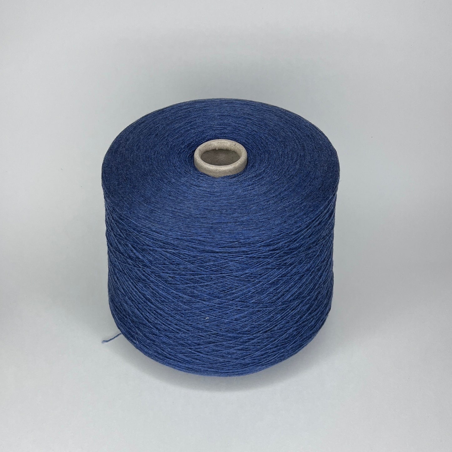 Alter-eco , Nm 2/26, 97% WS, 3% WO, color-Blue, per. 100 gr.