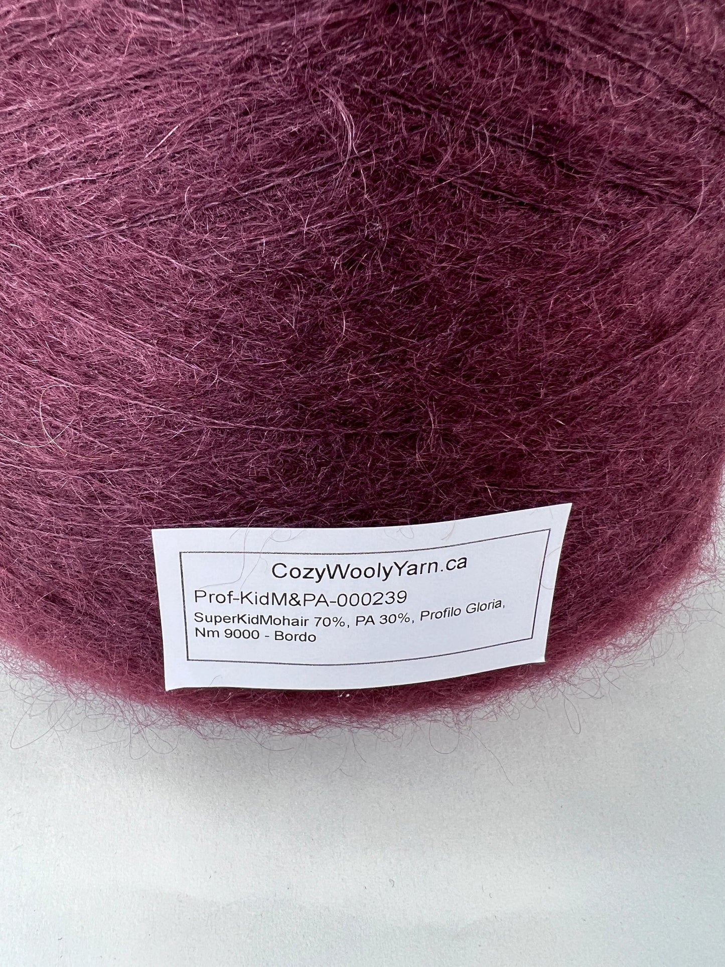 Super Kid Mohair Yarn 70%, Poliamide Yarn 30%, Yarn on Cone. Bordo, per 100 gr