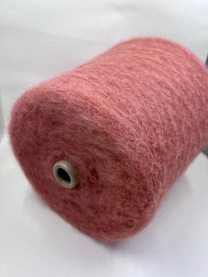 Profilo Gloria Yarn. Super Kid Mohair Yarn - 70% Super Kid Mohair Yarn, 30% PA. Rosa, per. 100 gr.