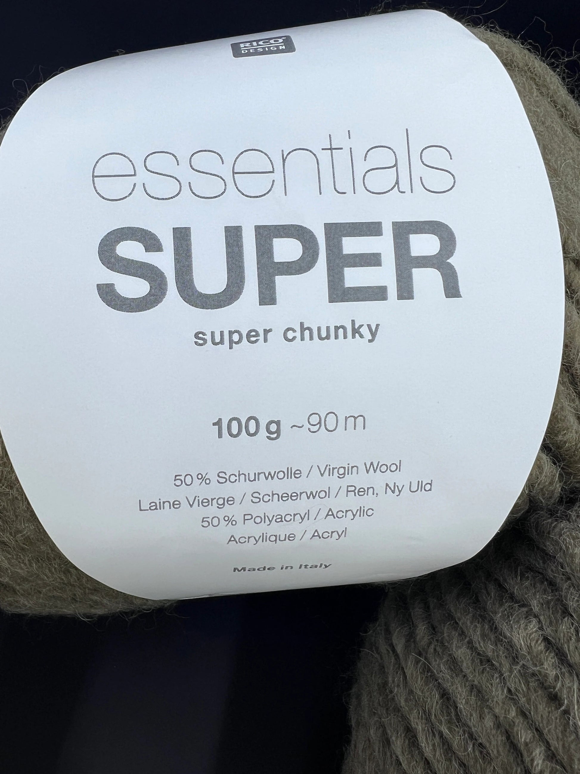 Virgin merino wool blend yarn, Acrilico yarn, Essentials SUPER This yarn is perfect for knitting projects. You can buy this yarn in our yarn store in Canada