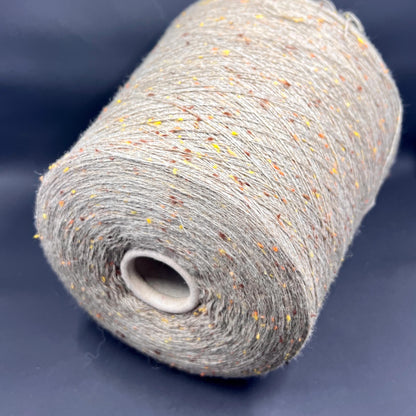 Reference: Brille PROFILLON SNC  100% Merino wool yarn. Yarn Colour: BEIGE. This is a very soft pure merino wool yarn. This is merino wool yarn produced in Italy by one of the best cashmere spinning mill in the world. This is merino wool yarn avalaible at our yarn store in Canada.