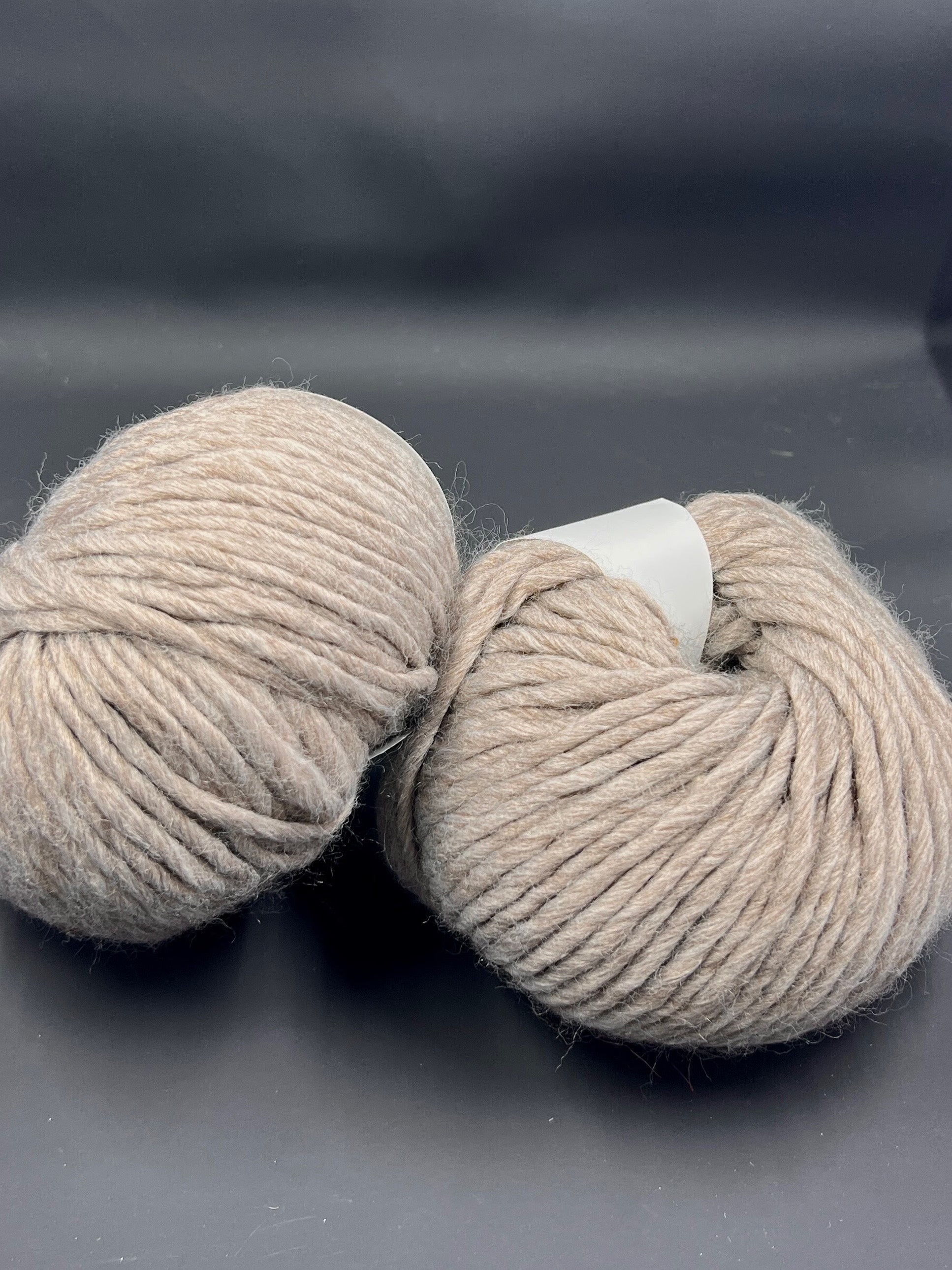 Weight: Bulky / Chunky. Fiber: 50% Merino Wool yarn 50% Acrylic yarn. This is a luxurious, very soft yarn with a wonderful composition. Can be used for hand knitting and crochet. You can buy this beautiful yarn in our yarn store in Canada