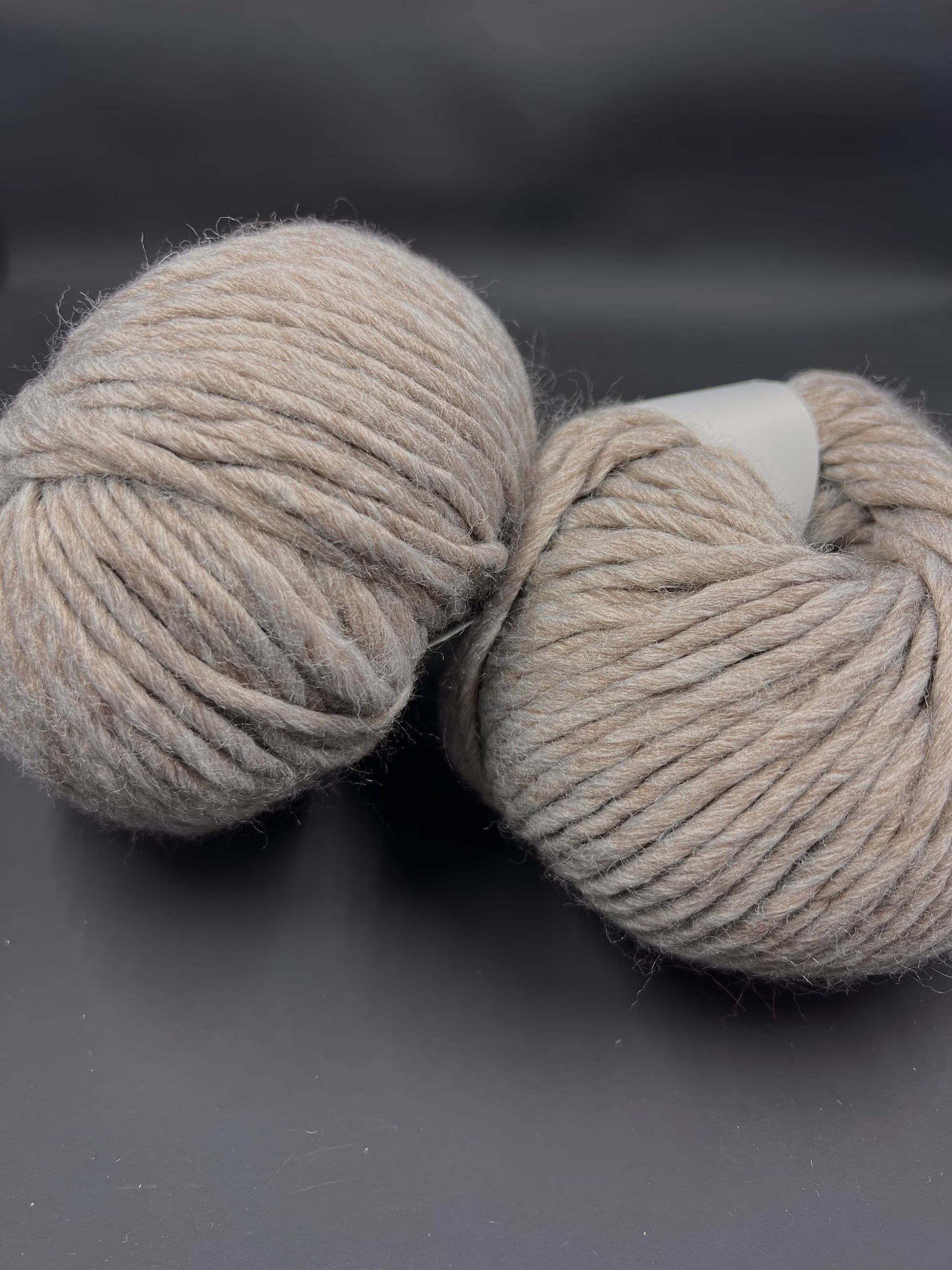 Weight: Bulky / Chunky. Fiber: 50% Merino Wool yarn 50% Acrylic yarn. This is a luxurious, very soft yarn with a wonderful composition. Can be used for hand knitting and crochet. You can buy this beautiful yarn in our yarn store in Canada