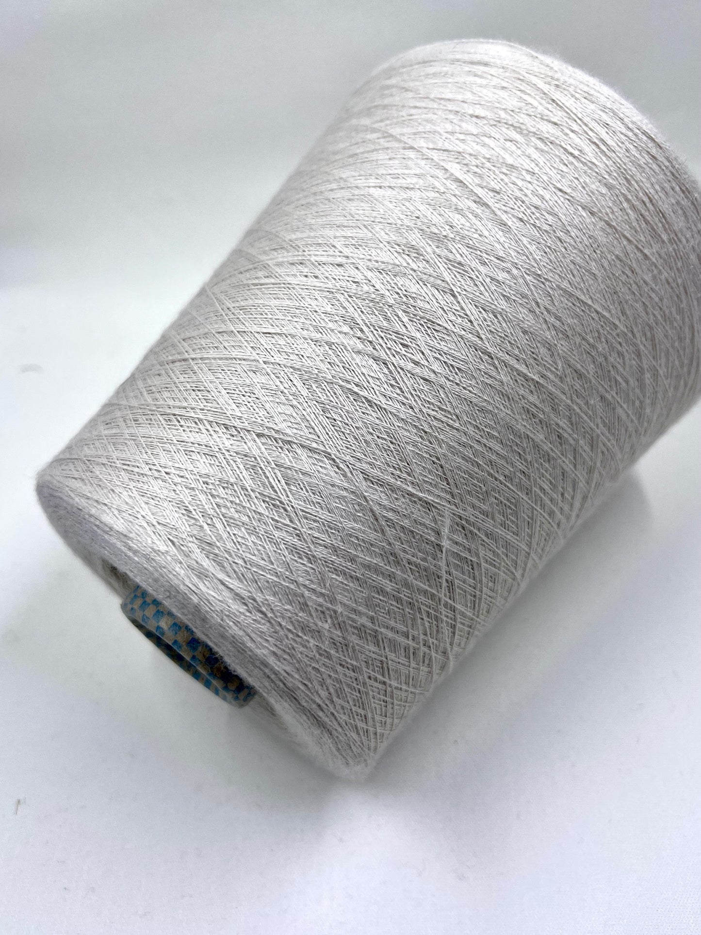 Cashmere Yarn & Silk Yarn by Cariaggi. Cashmere Yarn & Silk Yarn for Hand & Machine Knitting.  Fiber: 70% Cashmere Yarn 30% Silk Yarn  Yarn Colour: Ivory Reference: Cariaggi, Nm 2/56 This is a very soft pure Cashmere blend yarn by Cariaggi.