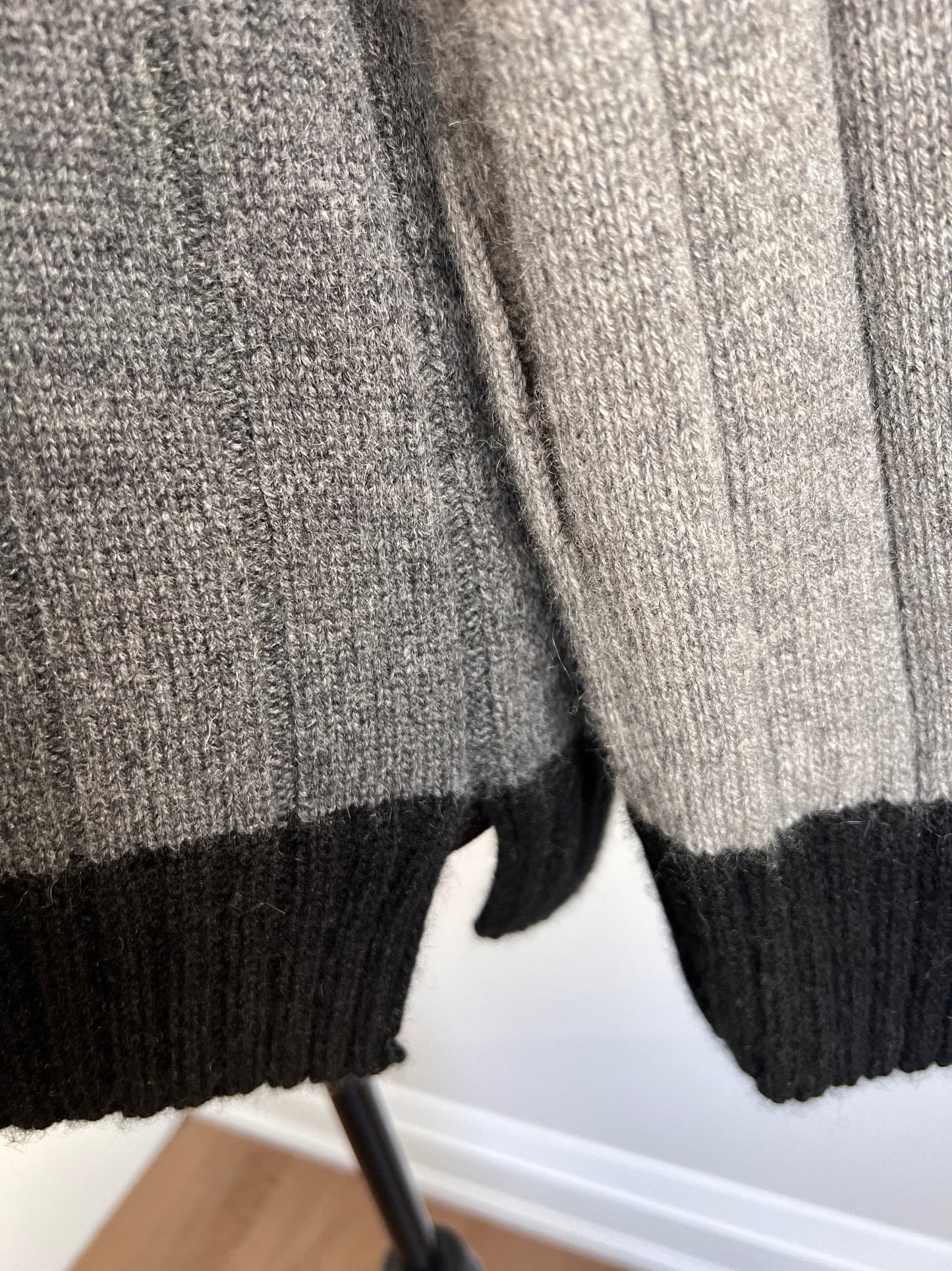 100% Cashmere Sweater, pure cashmere sweater.