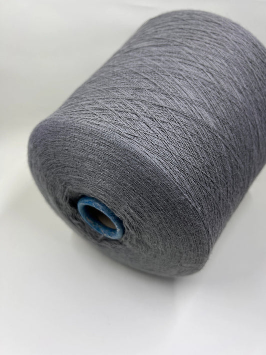 Top Cashmere Yarn Loro Piana. Top Cashmere Yarn for Hand & Machine Knitting.  Fiber: 100% Top Cashmere Yarn. Yarn Colour: Grigio-Gray Reference: Loro Piana, Nm 2/48  This is a very soft pure top cashmere yarn.