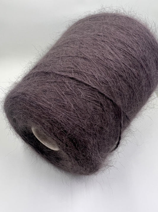 Angora blend Yarn by Profilo. Angora Yarn for Hand & Machine Knitting. Yarn on Cone. Fiber: 80% Angora Yarn & 20% Poliamide. Yarn Colour: Taupe. Reference: Profilo, Nm 2/10 This is a very soft pure Angora blend yarn by Profilo.