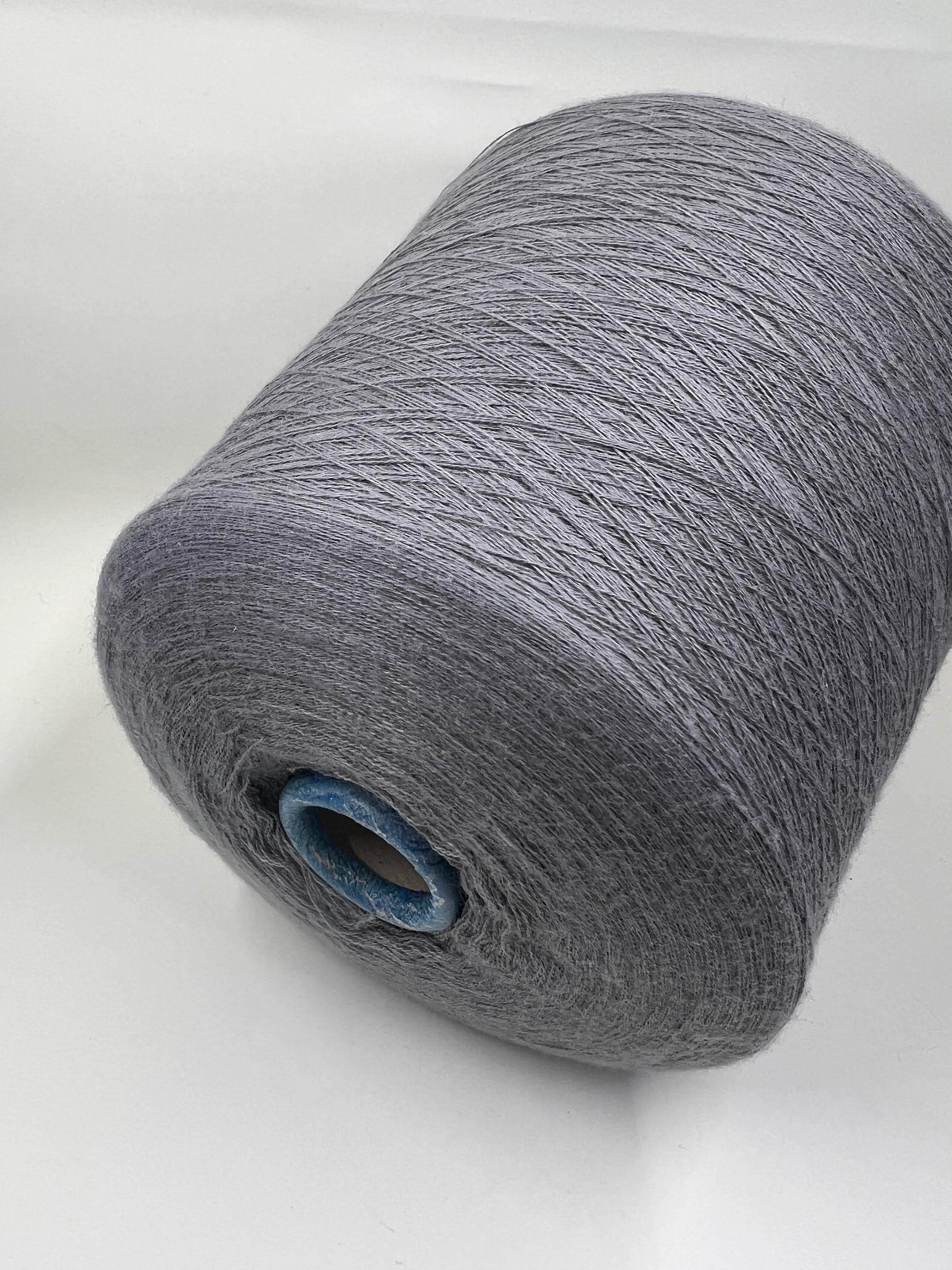 Top Cashmere Yarn Loro Piana. Top Cashmere Yarn for Hand & Machine Knitting.  Fiber: 100% Top Cashmere Yarn. Yarn Colour: Grigio-Gray Reference: Loro Piana, Nm 2/48  This is a very soft pure top cashmere yarn.