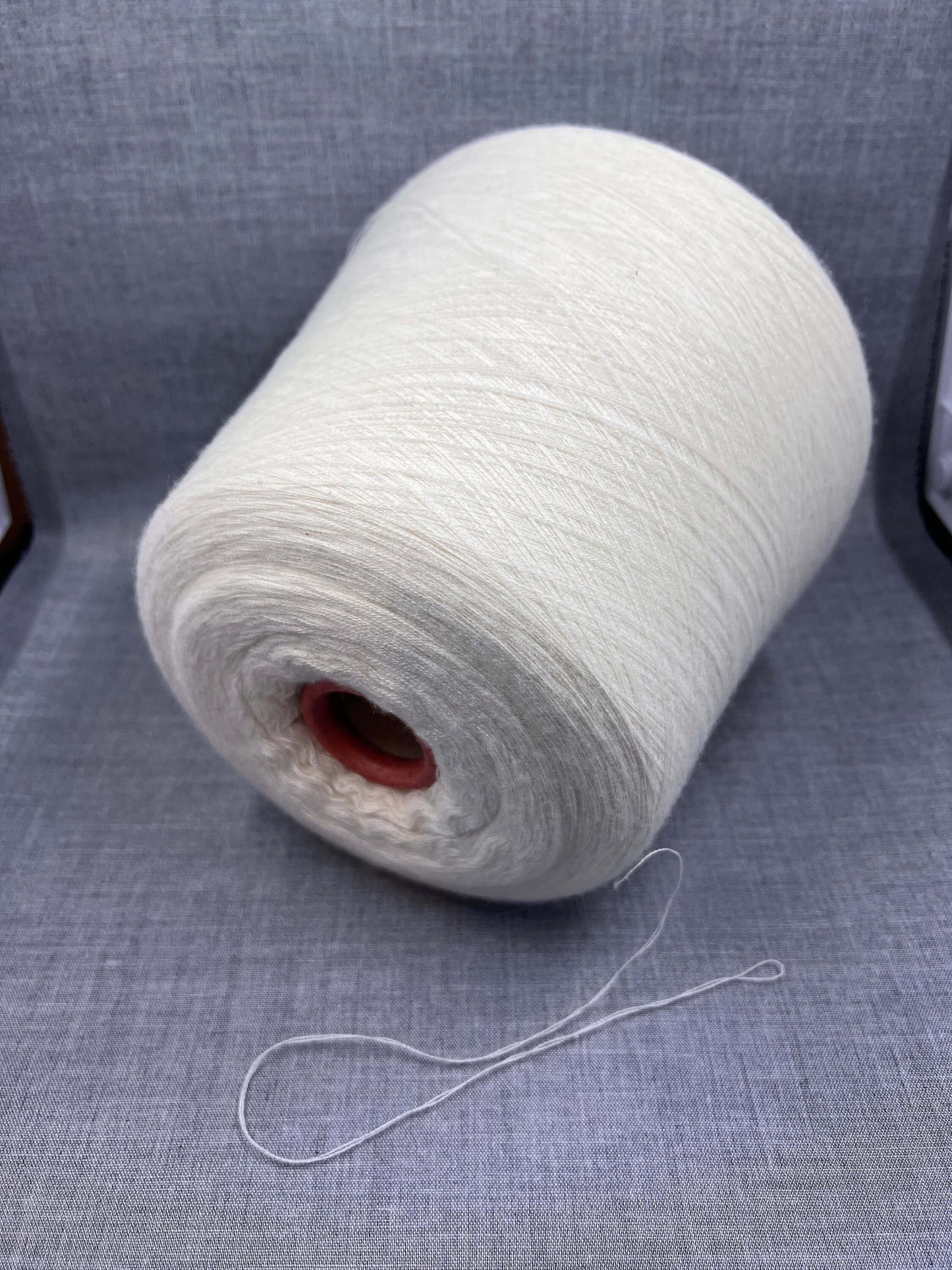 Cashmere Yarn 100%, Yarn on Cone, Filartex PUROS, White. per 100 gr