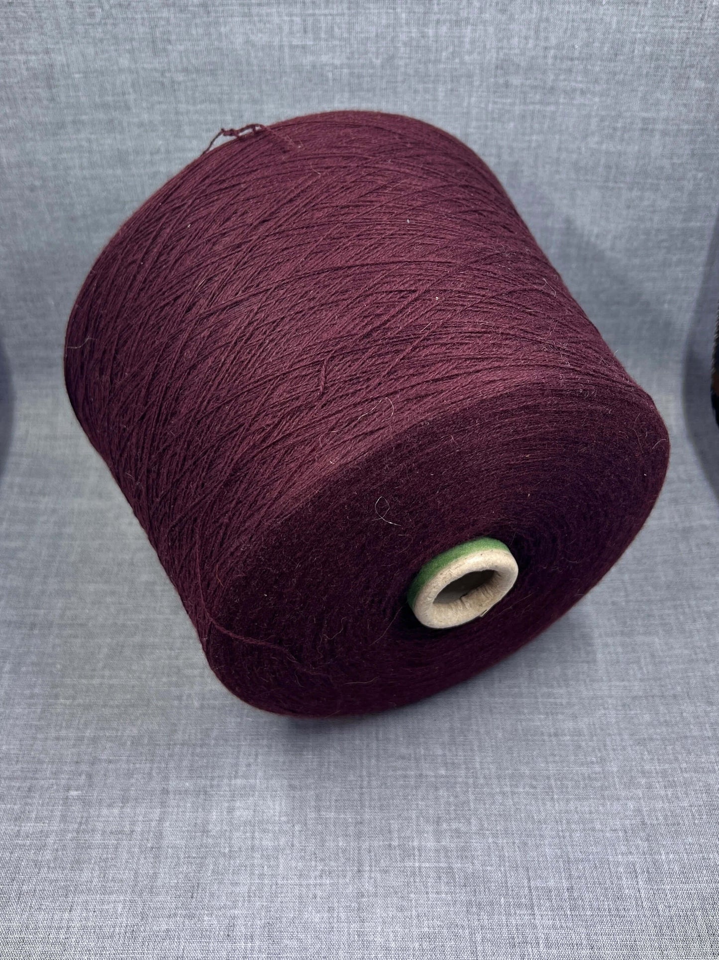 Cashmere Yarn 100%, Coarsehair Yarn, Loro Piana Yarn, Bordeaux. per 100 gr