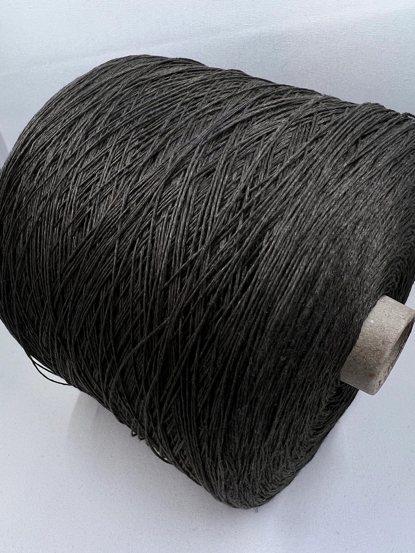 Lino Yarn 100%, Yarn on Cone, Loro Piana, Lino fine yarn on cone. Color Talpa. Per 100 gr