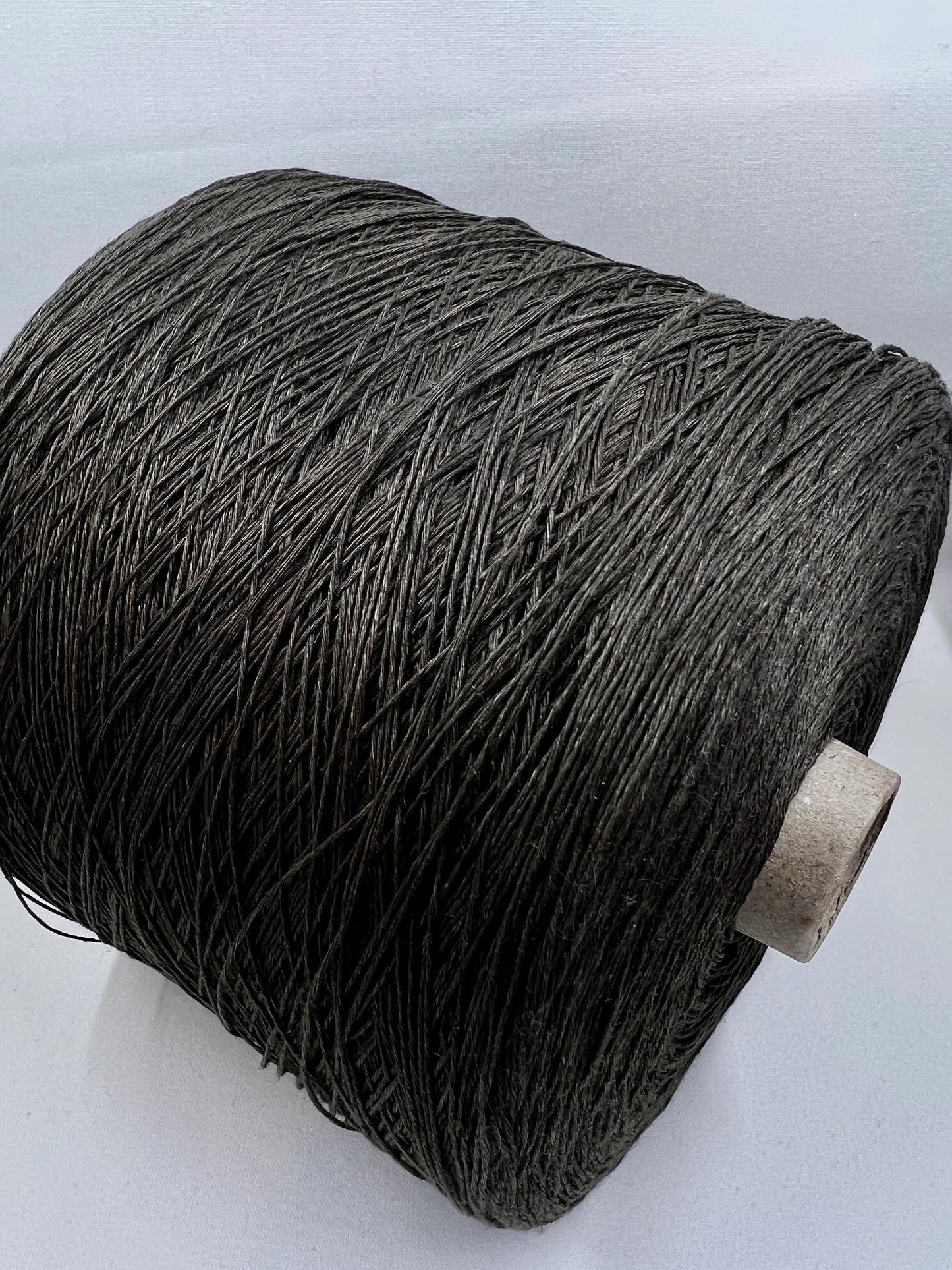 Lino Yarn 100%, Yarn on Cone, Loro Piana, Lino fine yarn on cone. Color Talpa. Per 100 gr