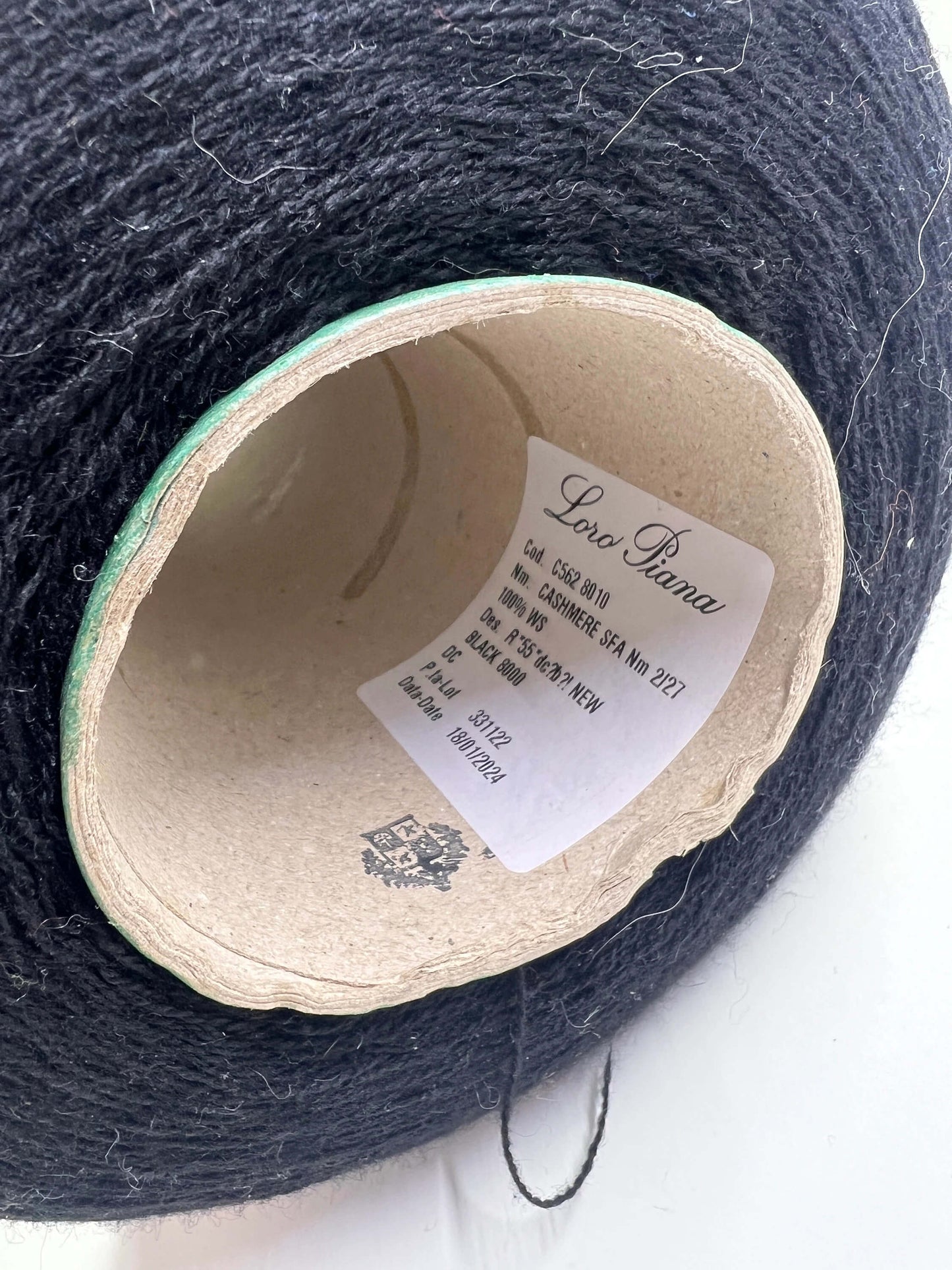 Cashmere Yarn 100%, Yarn on Cone, Loro Piana Yarn, Black. per 100 gr