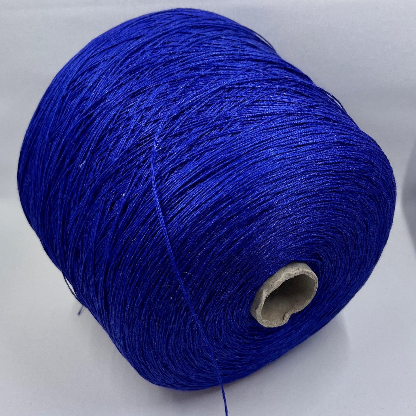 Lino Yarn 100%, Yarn on Cone, Loro Piana, Linen fine yarn on cone. Color Cobalto. Per 100 gr