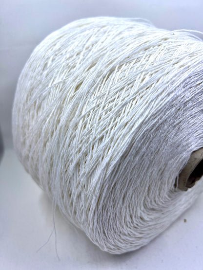 Lino Yarn 100%, Loro Piana Yarn, Color White. Per 100 gr