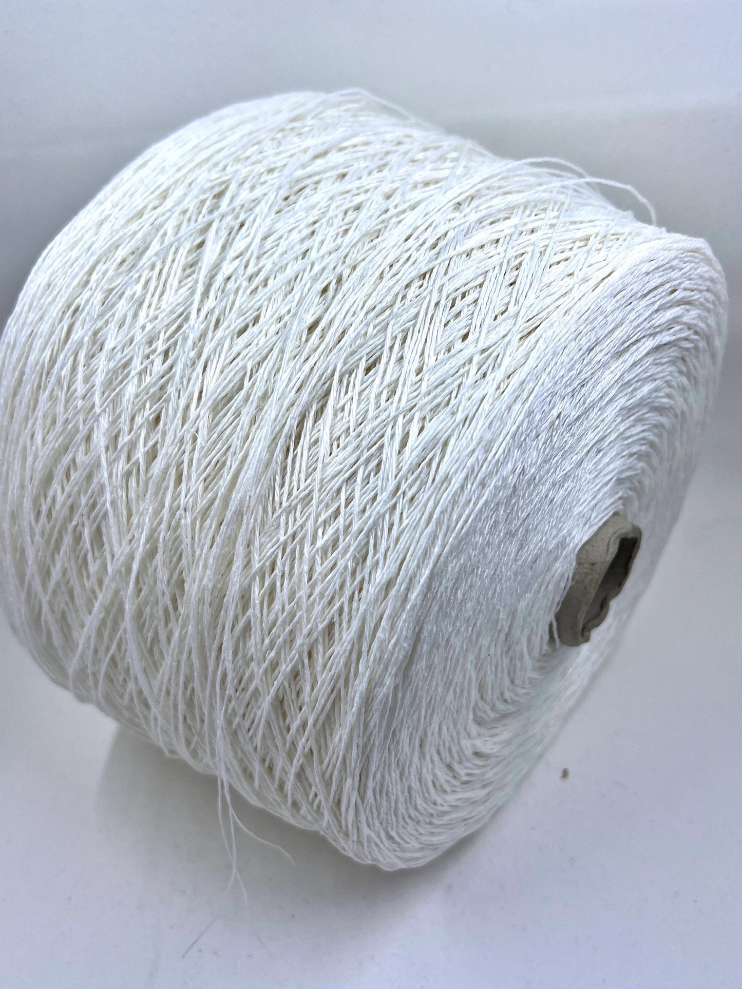 Lino Yarn 100%, Loro Piana Yarn, Color White. Per 100 gr