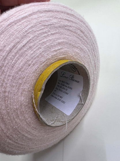 Cashmere yarn 75%, Silk yarn 25%,Loro Piana, Color Rosa. Per 100 gr