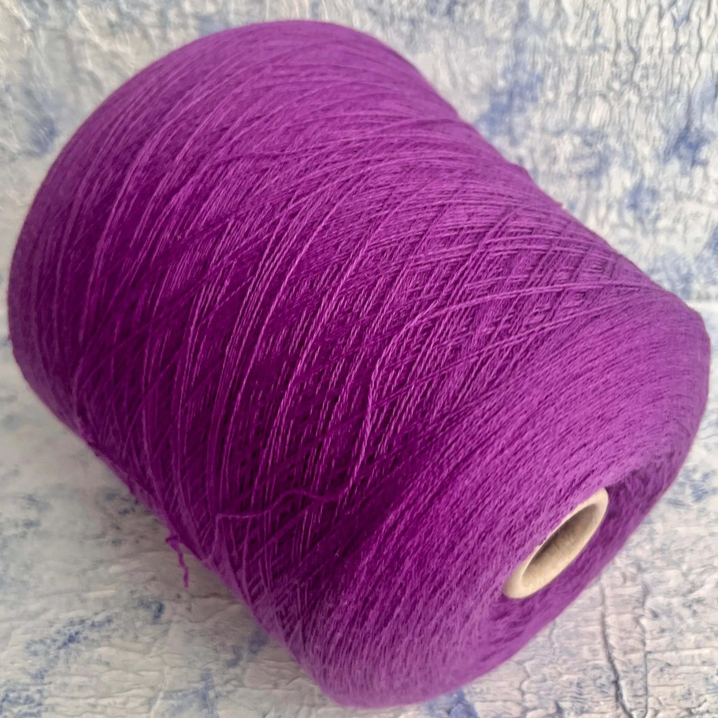 Cashmere Yarn 100%, Yarn for knitting, Todd&Duncan Yarn, Purple. Per 100 gr