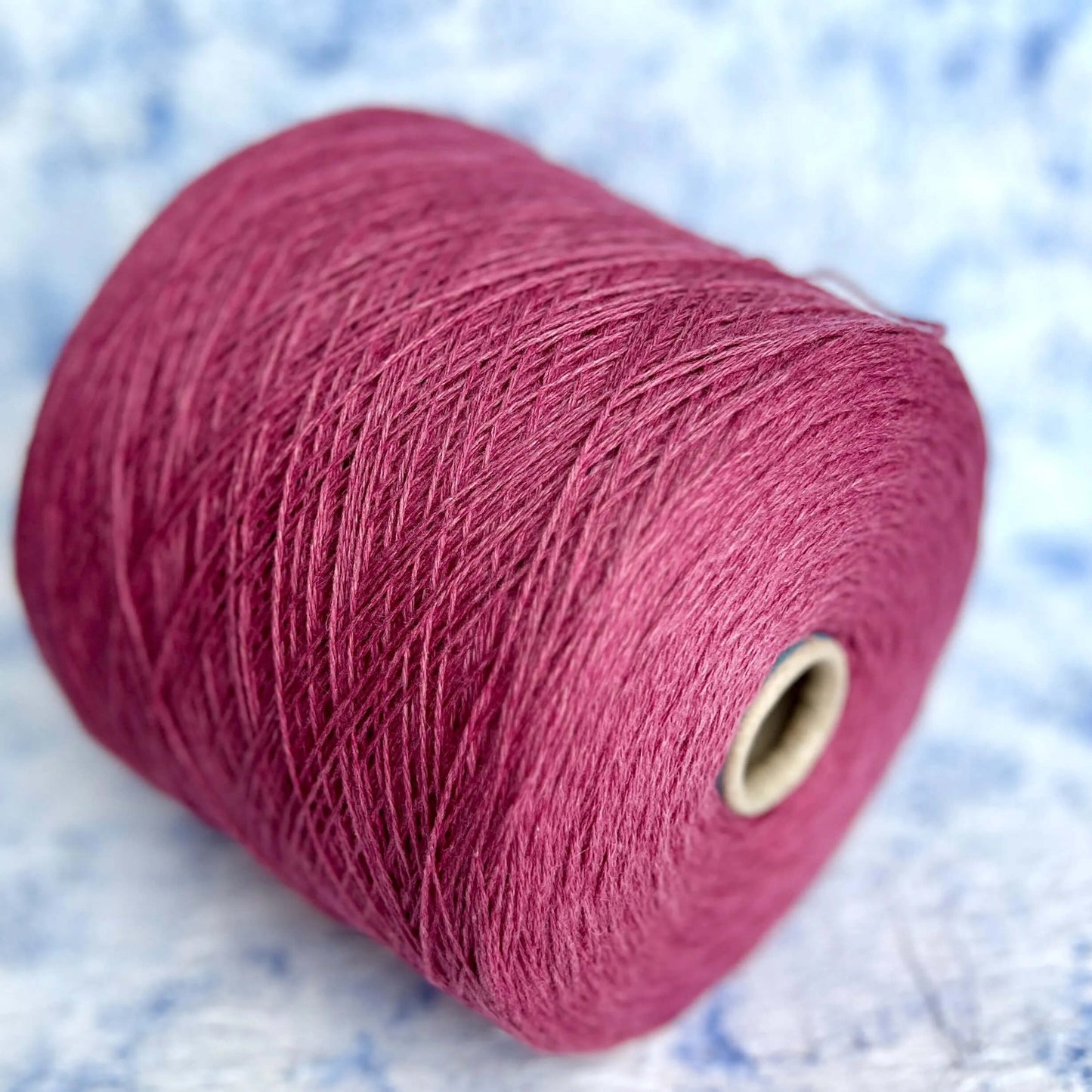 Cashmere yarn 40%, Silk yarn 40%, Merino yarn 20%,Color - Yuncheng Salt Lake. Per 100 gr