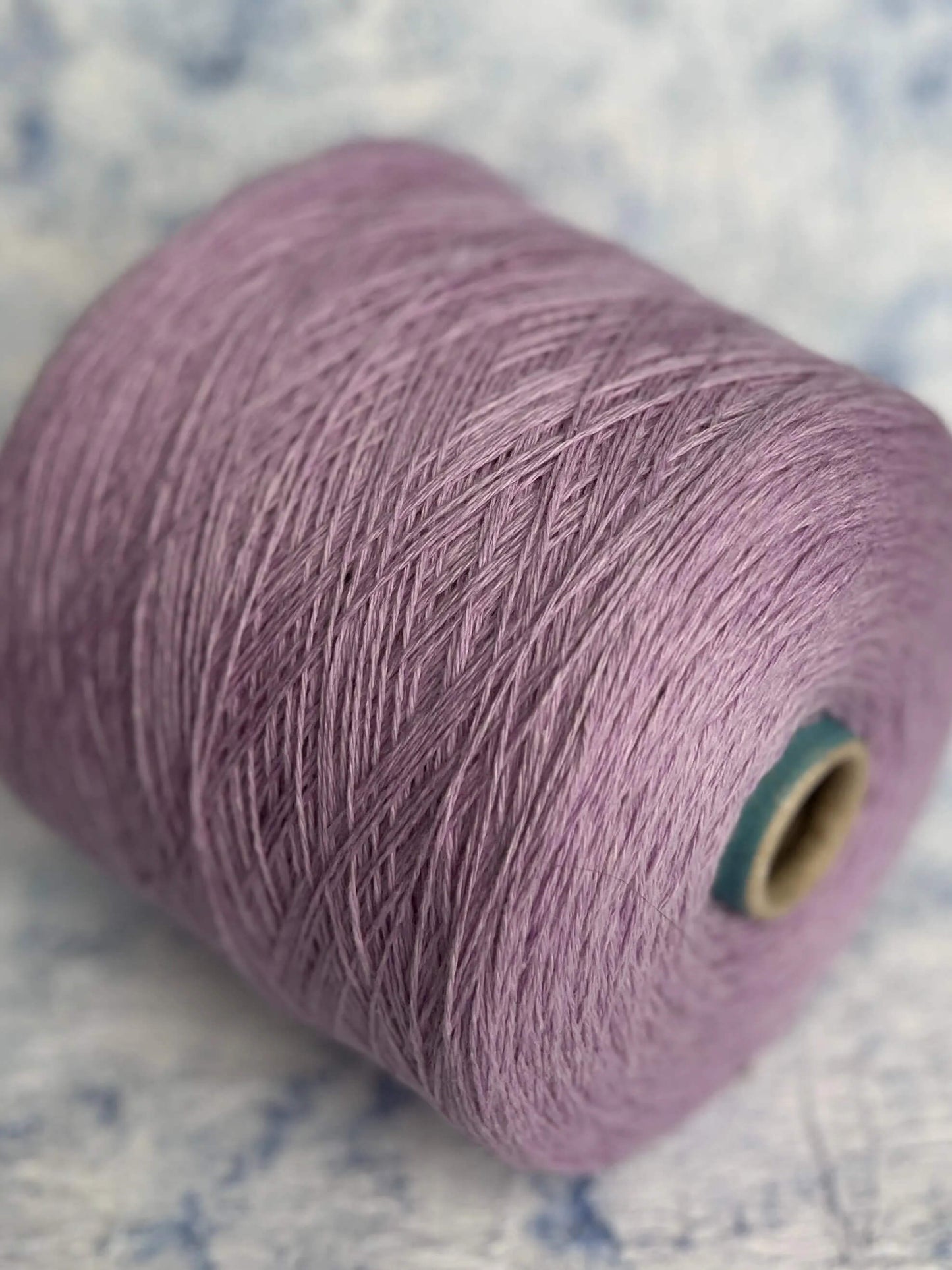 Cashmere yarn 40%, Silk yarn 40%, Merino yarn 20%. Alba Filcom, Color - Provenza. Per 100 gr