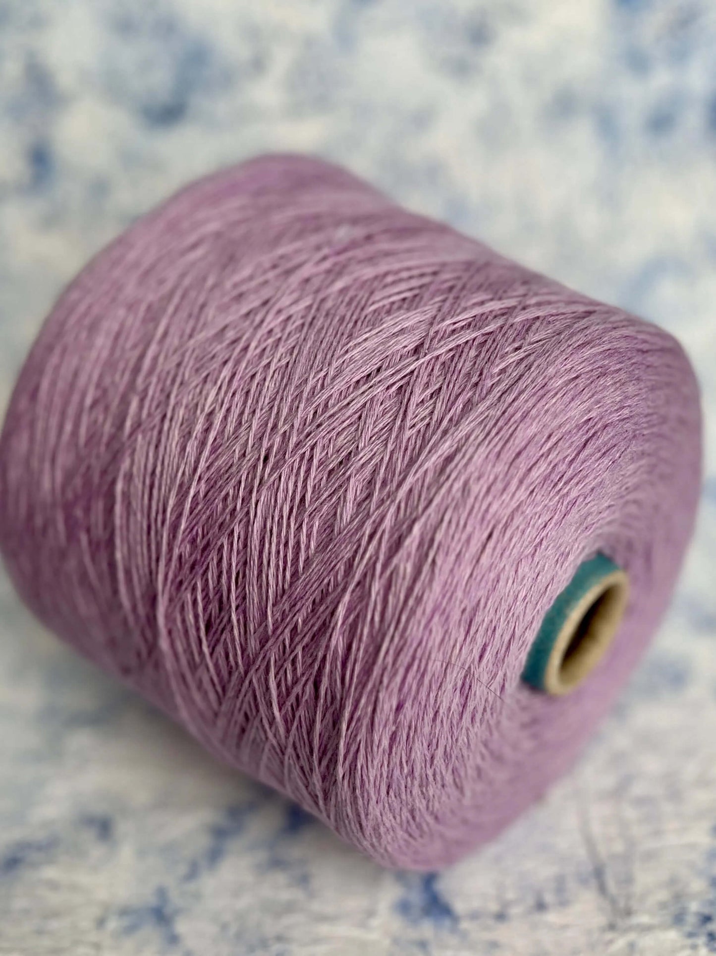 Cashmere yarn 40%, Silk yarn 40%, Merino yarn 20%. Alba Filcom, Color - Provenza. Per 100 gr