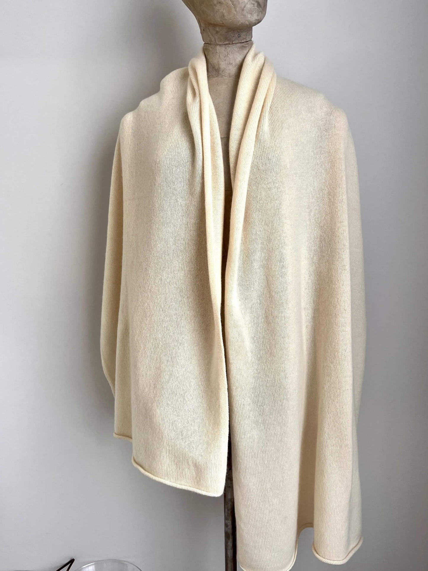 Color White - 100% Large Pure handmade cashmere scarf.