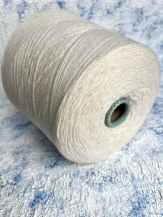 Cashmere yarn 100%, Cariaggi yarn on cone, Color White. Per 100 gr