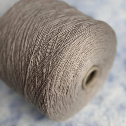 Cashmere Yarn 40%, Silk Yarn 40%, Merino Yarn 20%. Per 100 gr