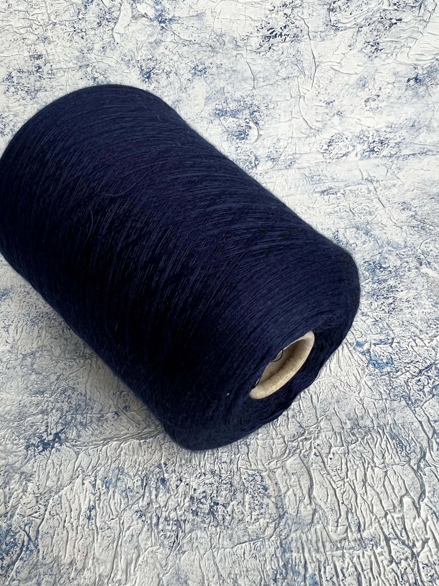 Cashmere Yarn 80%,Seta yarn 20%,color Dark Blue. Per 100 gr