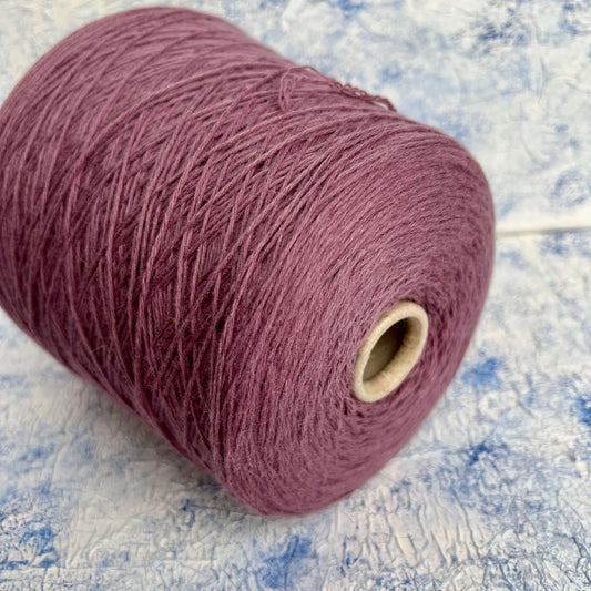 Merino yarn 70%, Angora yarn 20%, 10% PA. ZEGNA BARUFFA, Violetto. Per 100 gr