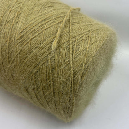 Angora yarn 80%,Poliamide Yarn 20%,Color Oliva. Per 100 gr