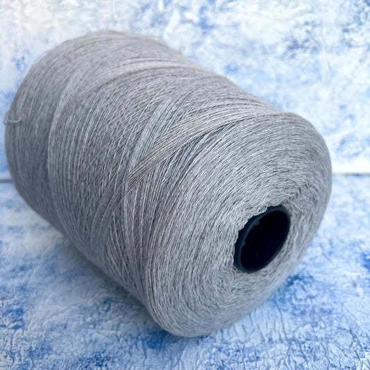 Casmere yarn 100%, Filati biagioli modesto, Color Light Gray.Per 100 gr