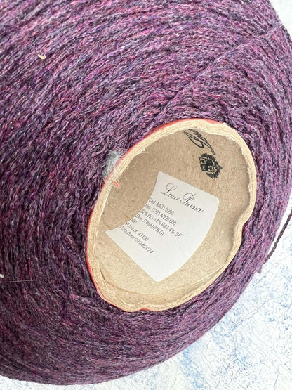 Loro Piana Cashmere/Merino/Silk (82/14/4%) yarn, Purple. Per 100 gr