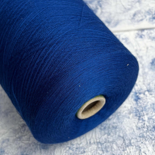 Merino yarn 70%, Silk yarn 30%, Loro Piana yarn, Blue. Per 100 gr