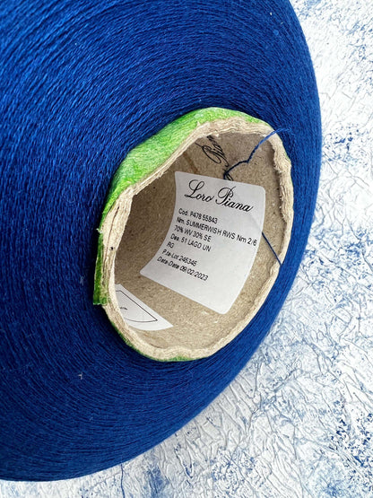 Merino yarn 70%, Silk yarn 30%, Loro Piana yarn, Blue. Per 100 gr