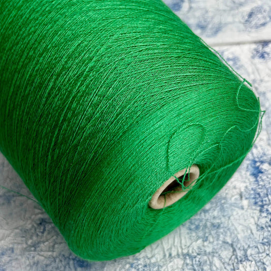 Merino yarn 70%, Silk yarn 30%, Loro Piana Wish, Green. Per 100 gr