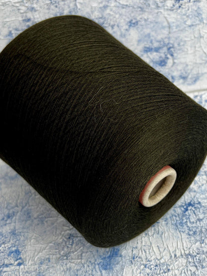 Merino yarn 70%, Silk yarn 30%, Loro Piana yarn, Dark Olive. Per 100 gr