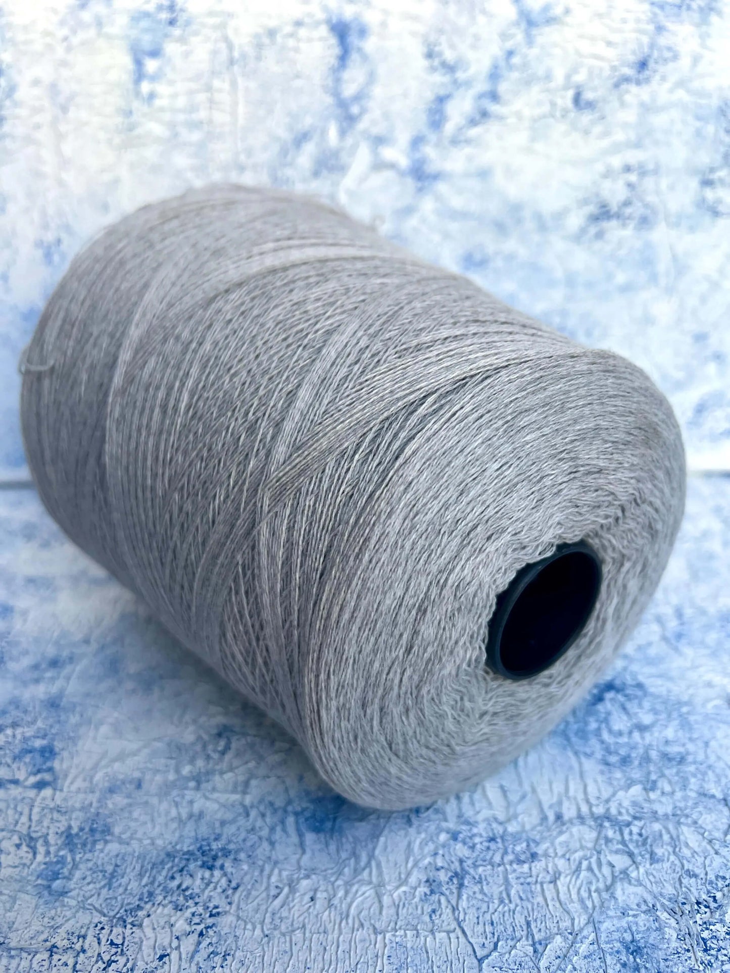 Casmere yarn 100%, Filati biagioli modesto, Color Light Gray.Per 100 gr