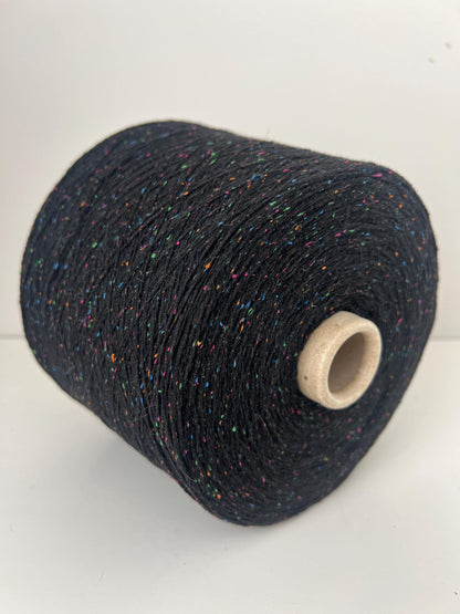 Wool 50%, Silk 25%, VI 10%, PA 10%. color NERO TWEED.Per 100 gr