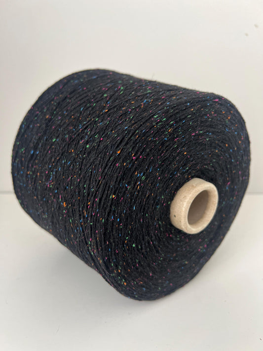 Wool 50%, Silk 25%, VI 10%, PA 10%. color NERO TWEED.Per 100 gr