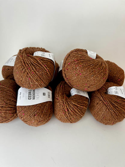 Brown, 60% Merino wool, 20% Viscose, 25% PA. 50gr. Rico Design